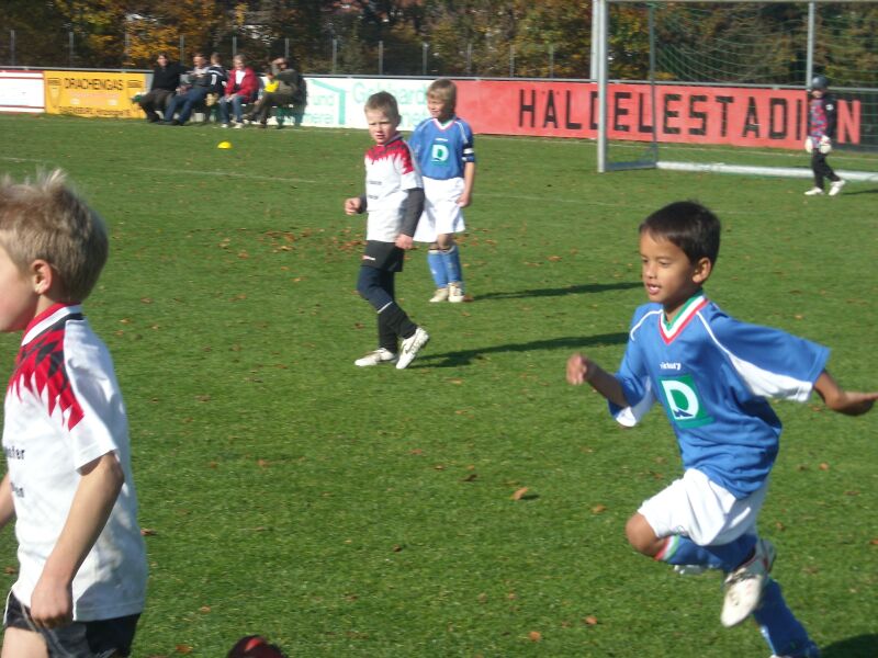 F-Jugend 18.10.08 Fronhofen 005.jpg