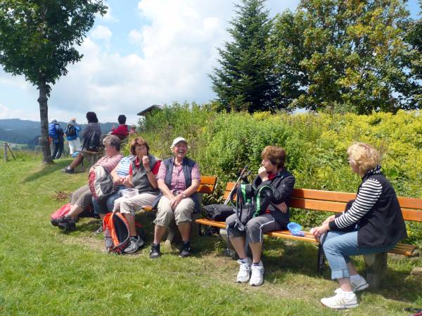 Kurze Rast der Frauengruppe