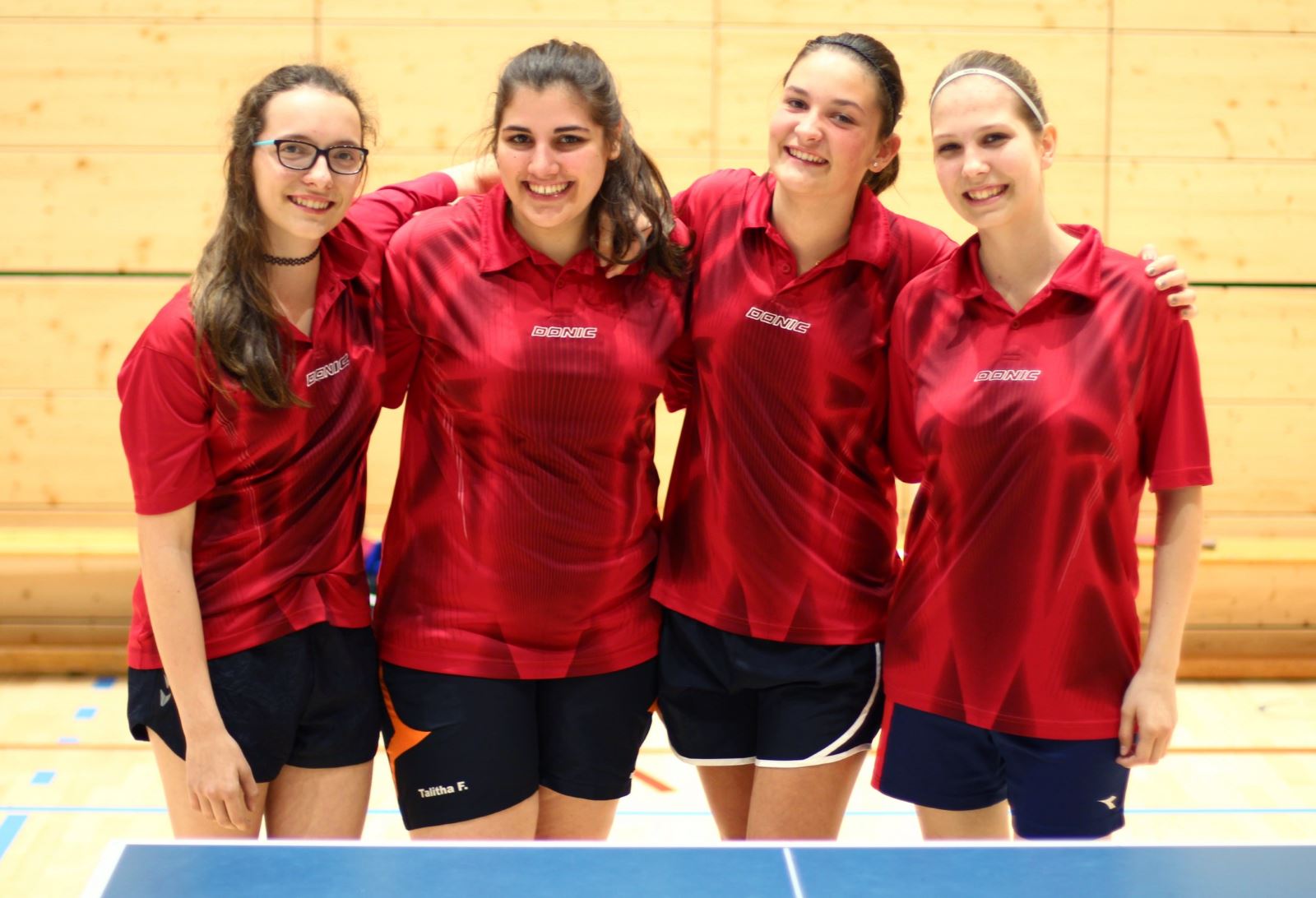 Die Mädchenmannschaft Saison 2016/2017 Die Mädchenmannschaft Saison 2016/2017